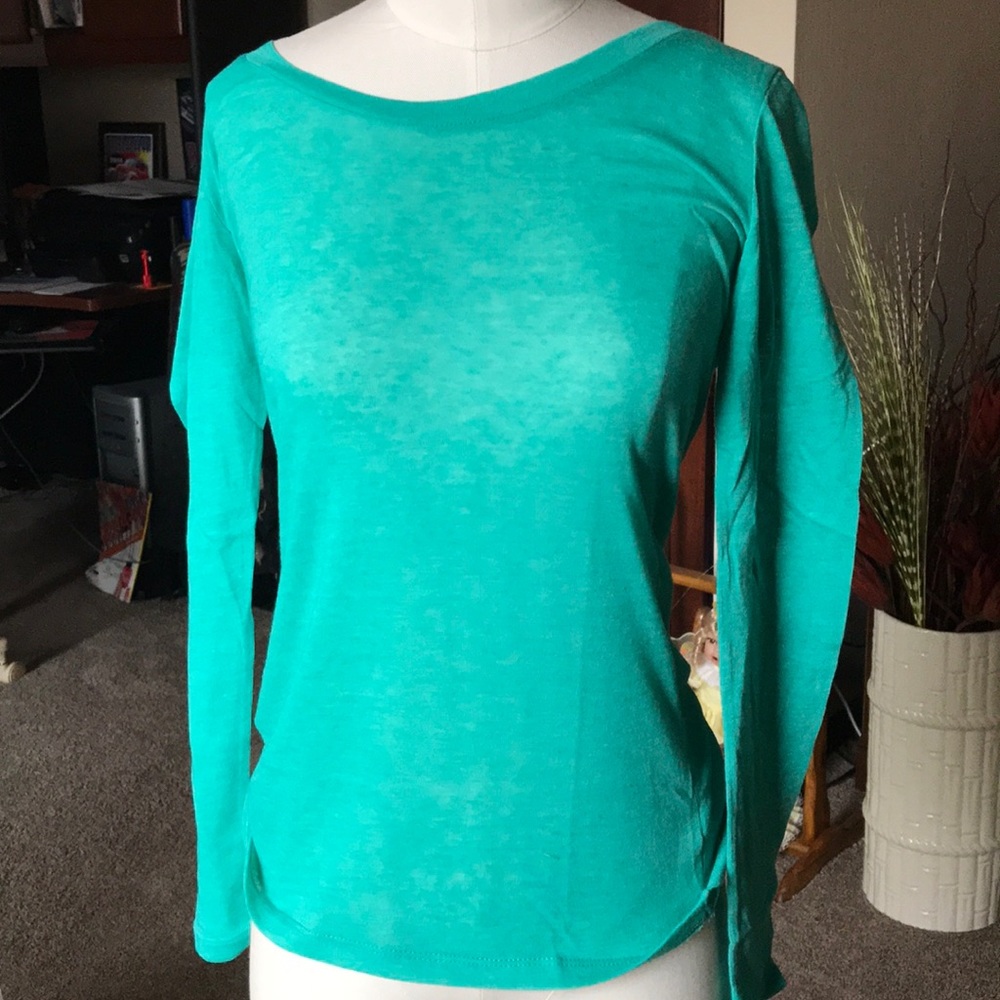 🆕Aqua Long Sleeve Top